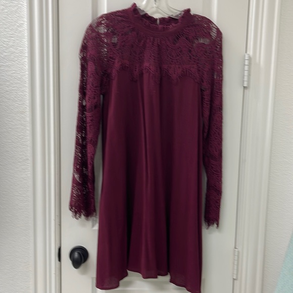 Dresses & Skirts - Burgundy dress